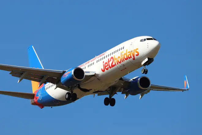 G-JZDF, Jet2航空公司, 波音737-800, 于2024年9月17日最终接近伦敦斯坦斯特德机场